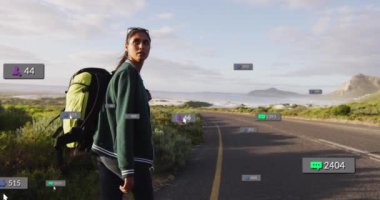 Animasyon, çift ırklı bir kadının kaldırma için otoyolda durması üzerine çoklu uyarı çubuğu. Dijital bileşim, çoklu pozlama, iş, macera, sosyal medya anımsatıcı ve teknoloji.