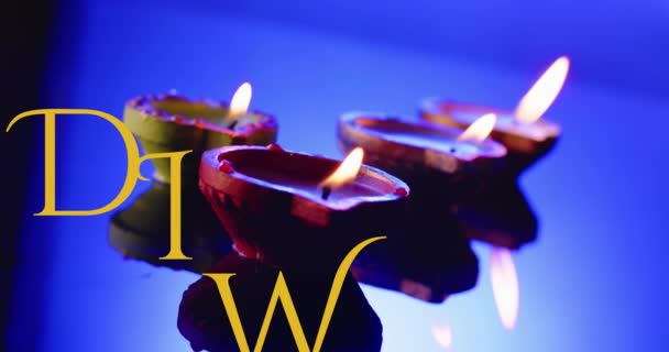 Animación Texto Diwali Sobre Velas Sobre Fondo Púrpura Diwali Tradición — Vídeos de Stock