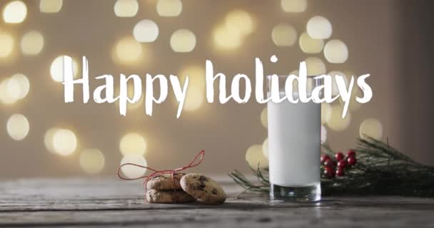 Szczęśliwych Świąt Tekst Kolorze Białym Boże Narodzenie Ciasteczka Mleko Nad — Wideo stockowe