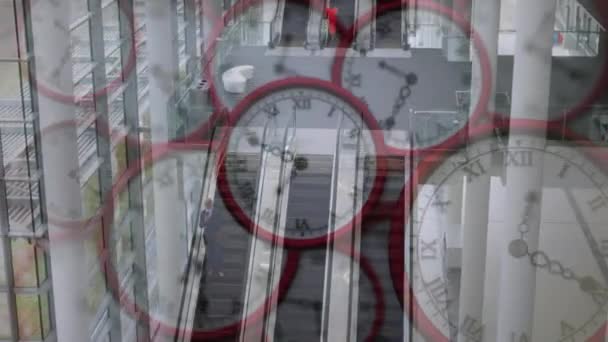Animacja Wielu Tykających Zegarów Widok Powietrza Schodów Ruchomych Nowoczesnym Biurze — Wideo stockowe
