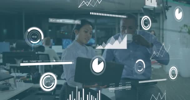 Animación Del Procesamiento Datos Financieros Través Diversos Empresarios Cargo Computación — Vídeos de Stock