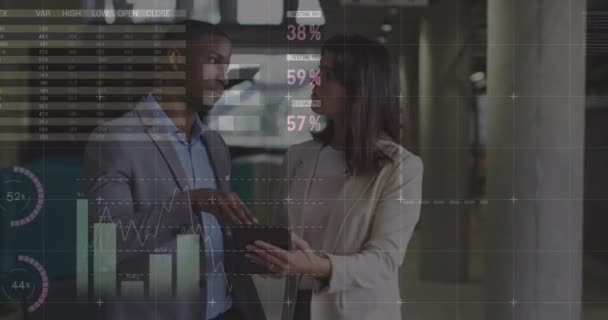 Animación Del Procesamiento Estadístico Datos Sobre Diversos Empresarios Que Discuten — Vídeo de stock