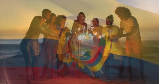 Animation Der Flagge Ecuadors Die Über Diverse Freunde Weht Die — Stockvideo