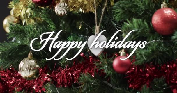 Щасливі Свята Текст Білому Над Прикрасами Ялинці Різдво Традиції Привітання — стокове відео