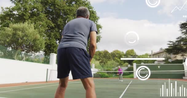 Animering Grafer Ladda Barer Och Cirklar Senior Vänner Spelar Badminton — Stockvideo