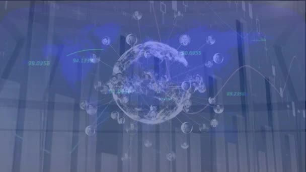 在灰色背景下 在旋转的地球和世界地图上进行统计数据处理的动画 全球联网和商业数据技术概念 — 图库视频影像