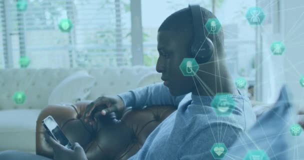 Animação Rede Conexões Com Ícones Sobre Homem Afro Americano Usando — Vídeo de Stock
