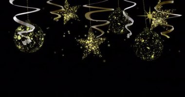 Siyah arka planda fotokopi alanı olan altın ve gümüş şeritlerin animasyonu. Yeni yıl, yeni yıl arifesi, gelenek ve kutlama konsepti dijital olarak oluşturulmuş video.