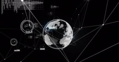 Kara zemin üzerinde dönen dünya üzerindeki veri işleme ve bağlantı ağının animasyonu. Küresel ağ ve iş teknolojisi kavramı