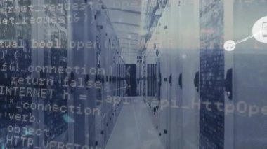 Bilgisayar sunucuları üzerinden simgeler ve veri işleme ağlarının animasyonu. Küresel iş, bağlantılar, hesaplama ve veri işleme kavramı dijital olarak oluşturulmuş video.