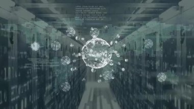 Bilgisayar sunucuları üzerinden bağlantı ağı olan dünyanın animasyonu. Küresel iş, bağlantılar, hesaplama ve veri işleme kavramı dijital olarak oluşturulmuş video.
