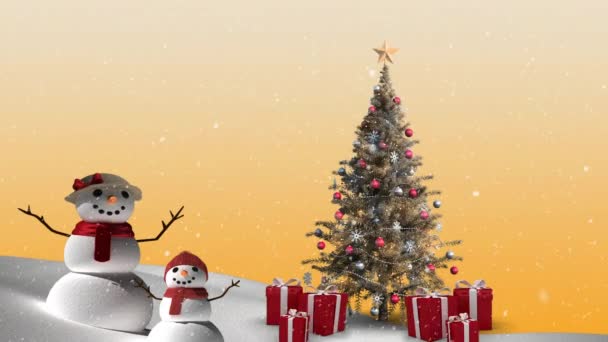 雪人和装饰过的圣诞树和礼品盒上的降雪动画 数字生成的全息图 场合和庆祝概念 — 图库视频影像