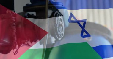İsrail ve Filistin bayrağı üzerinde petrol borusu animasyonu. Filistin İsrail çakışması, finans, iş ve petrol endüstrisi kavramı dijital olarak üretilen video.