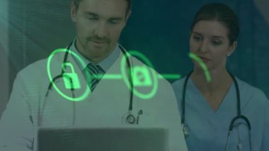 Çeşitli doktorlar üzerinde simge ağı animasyonu. Küresel tıp, işletme, bağlantılar, hesaplama ve veri işleme kavramı dijital olarak oluşturulmuş video.