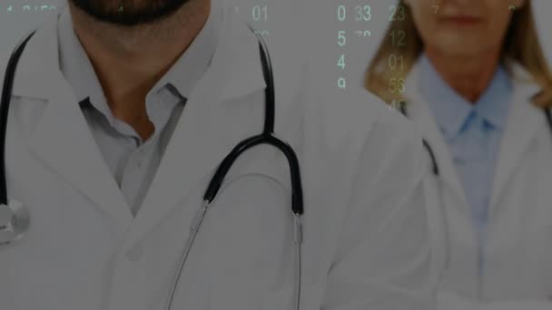 Animering Binär Kodning Databehandling Över Kaukasiska Läkare Global Medicin Vetenskap — Stockvideo