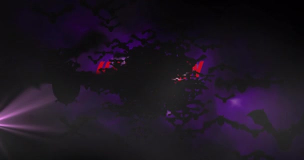 ハロウィーンの夜のテキストバナーを黒い背景に紫色のライトスポットとデジタル波の上にアニメーション ハロウィンパーティーやお祝いのコンセプト — ストック動画