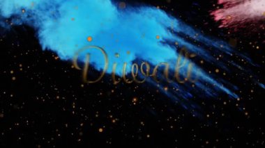 Siyah arka planda sarı noktalar ve diwali metin pankartı üzerinde renkli barut patlaması. Diwali festivali ve kutlama konsepti