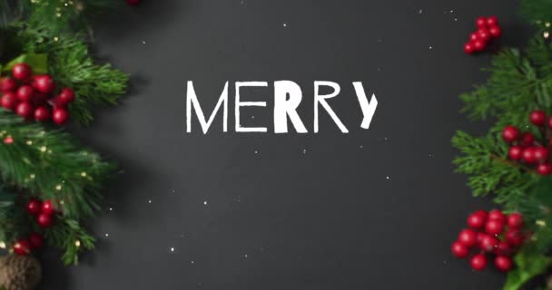 灰色の背景に雪の上のメリーXmasテキストのアニメーション クリスマス お祝いのコンセプトデジタル生成ビデオ — ストック動画