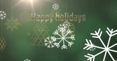 Mutlu bayramlar mesajı ve yeşil arka plandaki Noel süslerinin üzerine yağan karların animasyonu. Noel, şenlik, kutlama ve gelenek konsepti dijital olarak oluşturuldu.