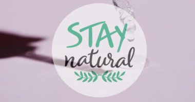 Beyaz arkaplan üzerindeki doğal metnin animasyonu. Doğal yaşam, sağlıklı yaşam tarzı, organik ürünler konsepti dijital olarak üretilen video.