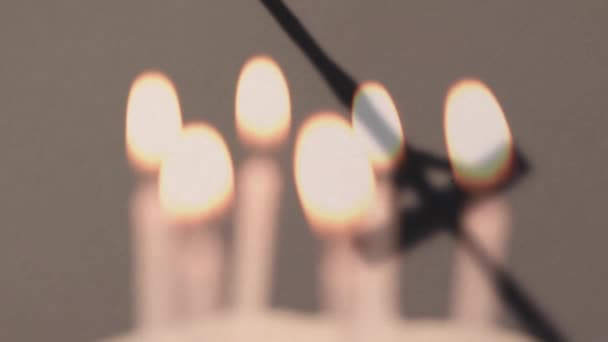 Animatie Van Rozenkrans Brandende Kaarsen Witte Achtergrond Geloof Religie Concept — Stockvideo