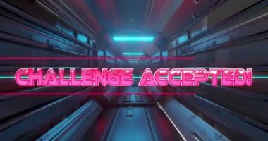 Neon desenli arkaplan üzerinde meydan okunan metnin canlandırması. Küresel video oyunu, dijital arayüz, iletişim, bilgisayar ve veri işleme kavramı dijital olarak oluşturuldu.