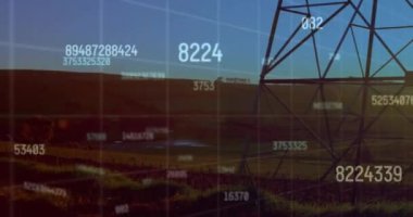 Sahadaki elektrik direği üzerinde finansal veri işleme animasyonu. Dijital olarak oluşturulan küresel finansman, enerji ve çevre konsepti.