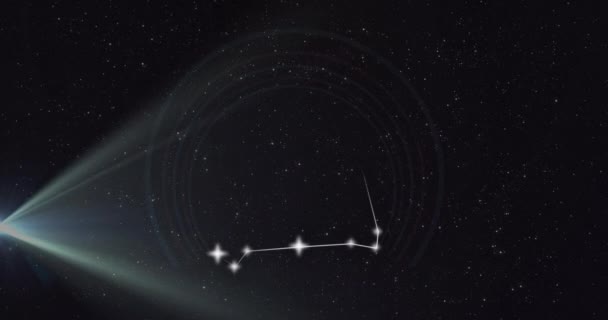 聚光灯在连在一起的恒星上的动画在黑色背景下形成了排尿符号 数字生成 全息图 天文学 动物和黄道带概念 — 图库视频影像
