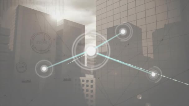 Animación Red Conexiones Transfiriendo Datos Través Edificios Modernos Blanco Negro — Vídeo de stock