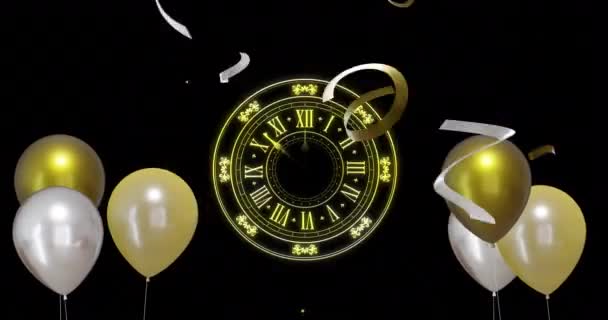 黒い背景に真夜中と金と銀の風船を示す時計のアニメーション 大晦日 パーティー お祝い 伝統的なコンセプトがデジタル生成されたビデオ — ストック動画