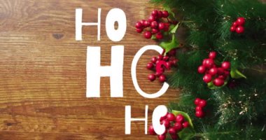 Ho ho ho 'nun yılbaşı ağacı üzerindeki animajı. Noel ve kutlama konsepti, dijital olarak üretilen video.