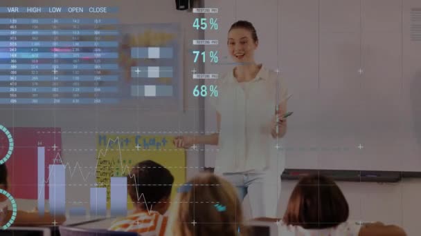인포그래픽 인터페이스의 애니메이션 학생들에게 질문을 다양한 선생님 디지털 보고서 비즈니스 — 비디오