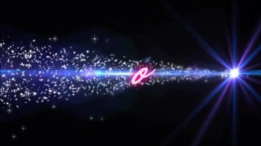 Pembe yazının animasyonu ışık noktaları ve siyah arkaplan üzerindeki izler üzerinde. Sosyal medya, iletişim, ışık ve renk kavramı dijital olarak oluşturulmuş video.