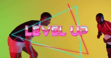 Neon desenli çeşitli ragbi oyuncuları yerine metin animasyonu. Küresel spor, video oyunu, dijital arayüz, iletişim, hesaplama, veri işleme kavramı dijital olarak oluşturulmuş.