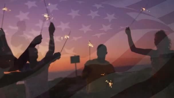 Animazione Bandiera America Felici Amici Diversi Che Ballano Con Scintille — Video Stock
