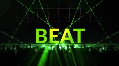 Dans eden insanların siluetleri ve siyah arka planda yanıp sönen ışıkların üzerindeki beat metnin animasyonu. Müzik, eğlence, olay ve parti konsepti dijital olarak oluşturulmuş video.