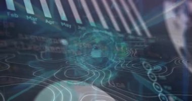 Grafiklerin animasyonu, küre ve asma kilit soyut arka plana karşı dairesel desen üzerinde daireler çiziyor. Dijital olarak üretilmiş, hologram, illüstrasyon, rapor, iş dünyası, koruma, küreselleşme kavramı.