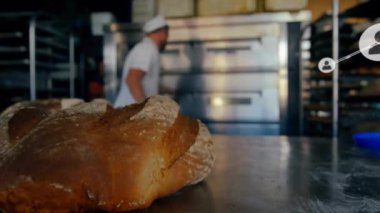 Ekmek yapan beyaz erkek fırıncı üzerinden bağlantı ağının animasyonu. Küresel iş, yiyecek ve dijital arayüz kavramı, dijital olarak üretilen video.