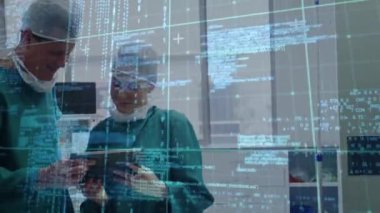Hastanedeki çeşitli cerrahlar üzerinde veri işleme animasyonu. Küresel tıp, sağlık hizmetleri, bilgisayar ve veri işleme kavramı dijital olarak oluşturulmuş video.