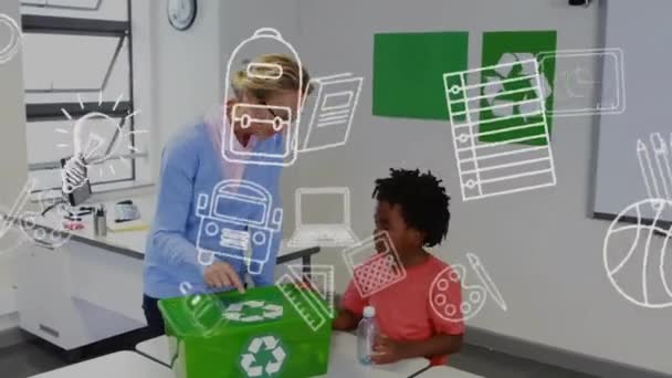 Animacja Ikon Szkół Edukacyjnych Nad Różnymi Dziećmi Szkolnymi Recyklingu Klasie — Wideo stockowe