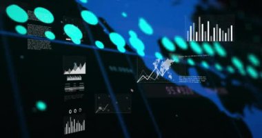 Dünya haritasında finansal veri işleme animasyonu. Küresel finans, iş, bağlantılar, hesaplama ve veri işleme kavramı dijital olarak oluşturulmuş video.