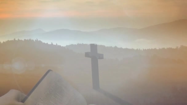Анимация Креста Святой Библии Над Пейзажем Религия Вера Христианство Традиция — стоковое видео