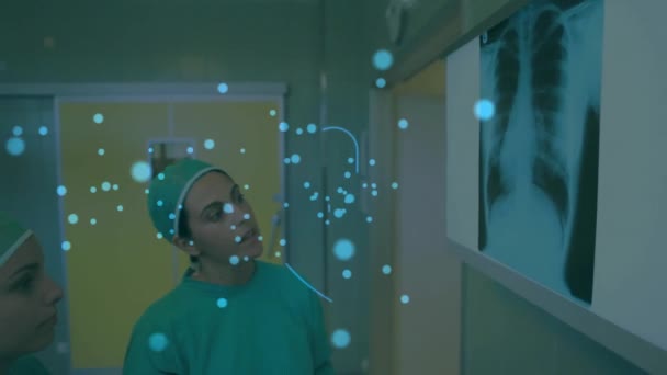 Animacja Ikony Kłódki Nad Różnymi Chirurgami Przez Prześwietlenie Rentgenowskie Szpitalu — Wideo stockowe
