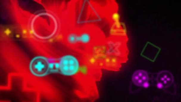 複数のシンボル ゲームコンソールの赤い抽象パターンに対するアニメーション デジタル生成 ホログラム イラスト アーケード ビデオゲーム テクノロジーコンセプト — ストック動画