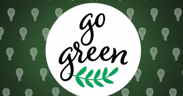 Yeşil Arka Planda Kusursuz Desenli Elektrik Ampul Simgelerinin Üzerine Yeşil — Stok video