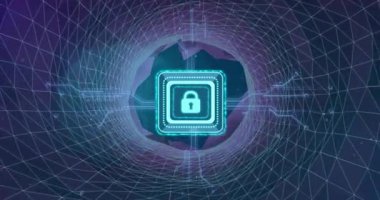 Karda bilgisayar devresi olan asma kilit simgesinin canlandırılması ve siyah arkaplanda şekiller. Küresel teknoloji, iletişim, bilgisayar ve dijital arayüz kavramı dijital olarak oluşturulmuş video.