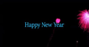 Mavili, pembe havai fişekli, siyah arka planlı mutlu yeni yıl metninin animasyonu. Yeni yıl, kutlama, 31 Aralık, parti ve gelenek, dijital olarak üretilen video.