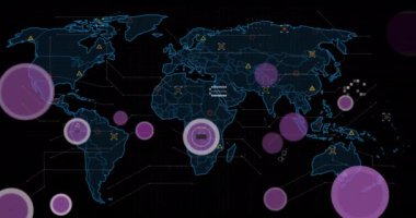 Siyah zemin üzerinde dünya haritası üzerinde 4G ve 5G metin ve veri işleme animasyonu. Küresel teknoloji, bilgisayar ve dijital arayüz kavramı dijital olarak oluşturulmuş video.