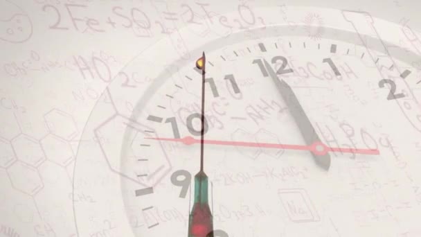 Animatie Van Injectiespuit Met Druppel Klok Elementenschema Chemische Formules Vaccinatie — Stockvideo