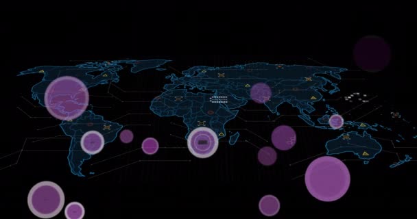 Siyah Zemin Üzerinde Dünya Haritası Üzerinde Metin Veri Işleme Animasyonu — Stok video